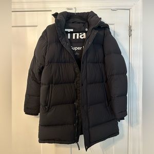 Aritzia TNA Super Puff Mid